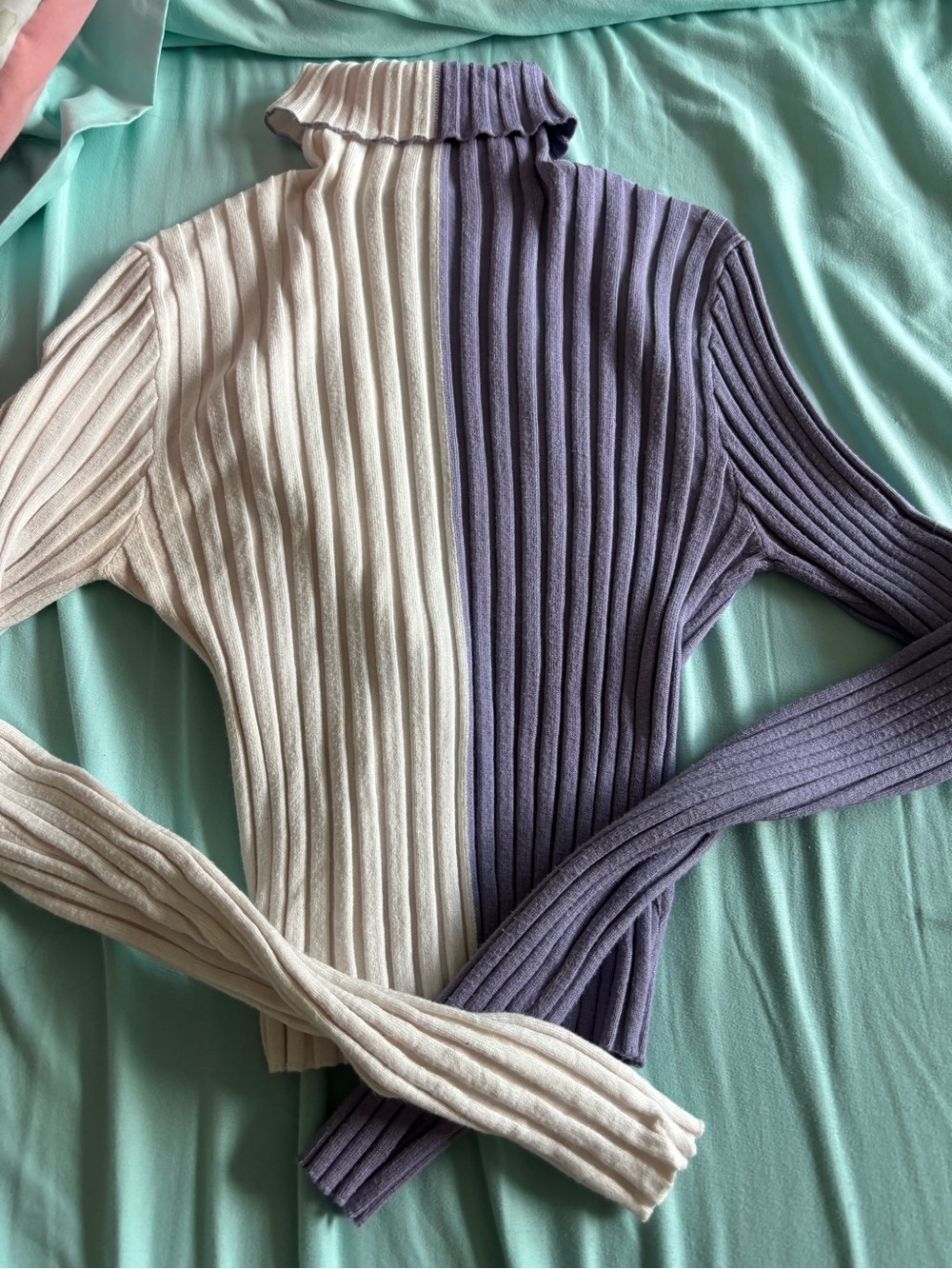 Forever 21 Two-Tone Ribbed Turtleneck Sweater - Cream & Lavender